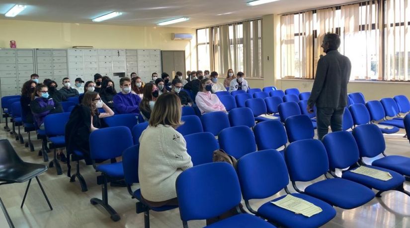 La Scuola incontra le Aziende La Scuola incontra le Aziende
